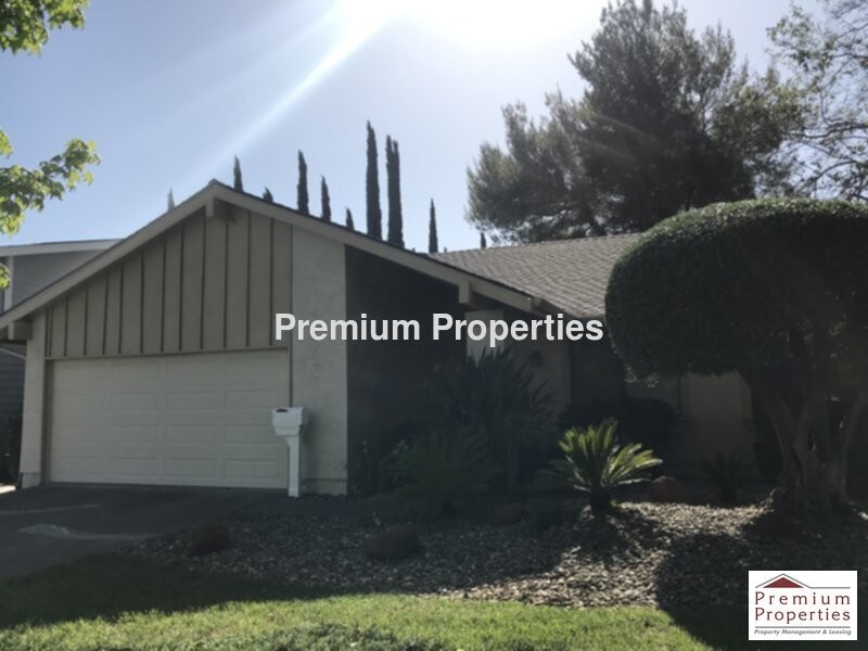 Foto principal - 609 Whippoorwill Ct