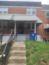 Building Photo - 313 Denison St