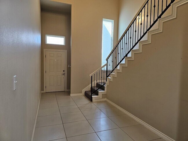 Building Photo - 218 John Irving Dr
