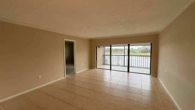 Foto del edificio - 4266 Deste Ct