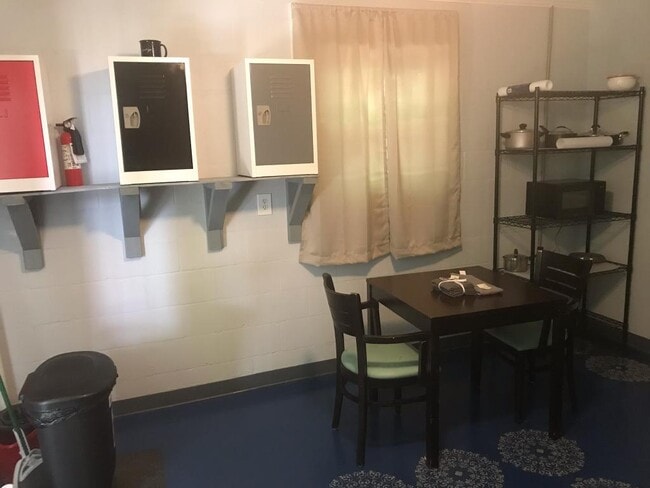 Building Photo - 3533 Brookdale Ave