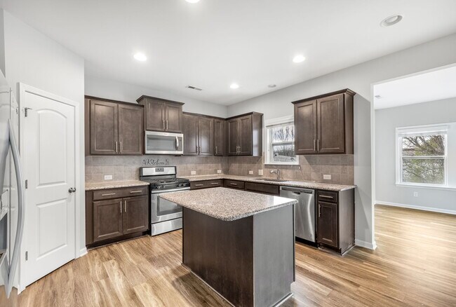 Foto del edificio - 4622 Meshack Ave