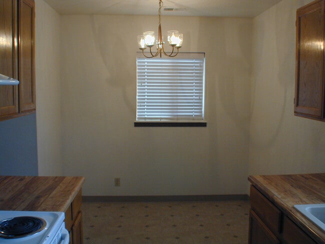 Building Photo - 4037 Garden Ct