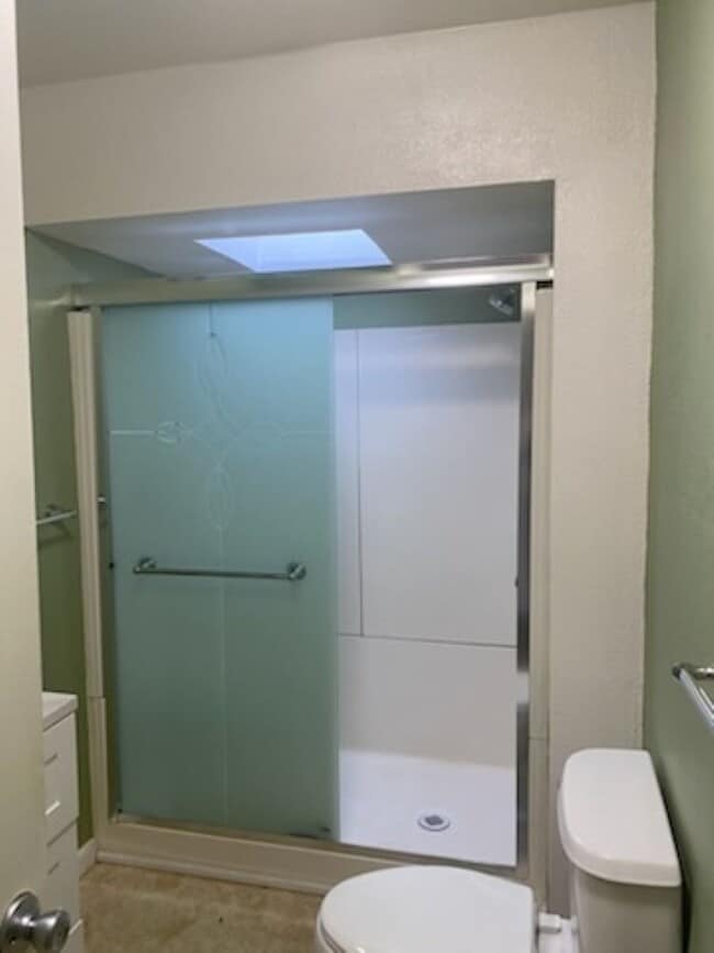 Foto del edificio - 352 Stoddard Way