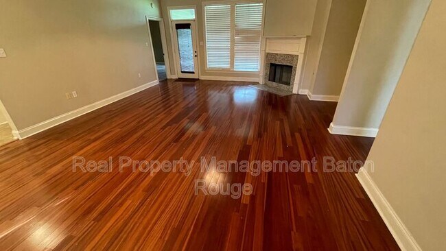 Building Photo - 12501 Dutchtown Villa Dr