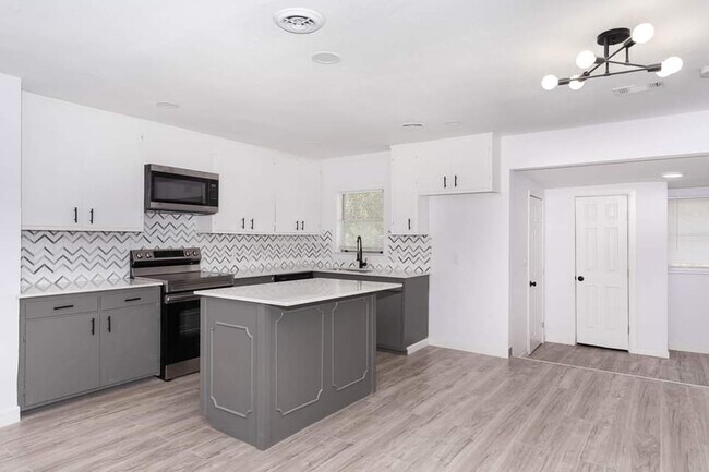 Foto del edificio - 620 Browning Dr