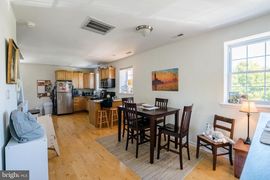 Foto principal - 1130 Dorrance St