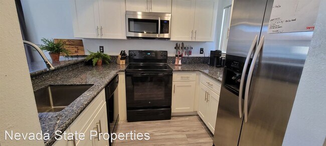 Foto del edificio - 2 br, 1 bath House - 2340 Canfield Dr Unit D