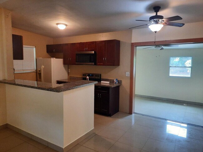Foto del edificio - 4350 NE 18th Ave