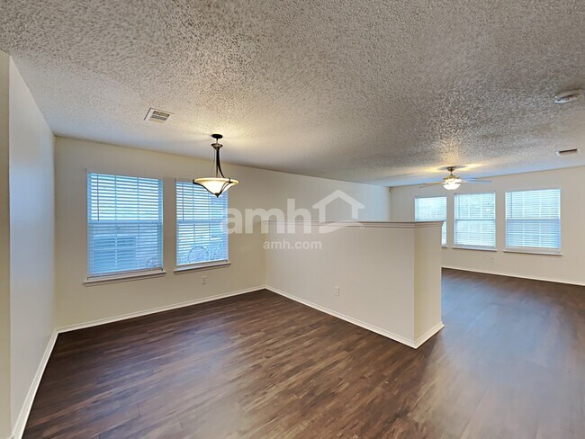 Building Photo - 3436 Bandera Ranch Road