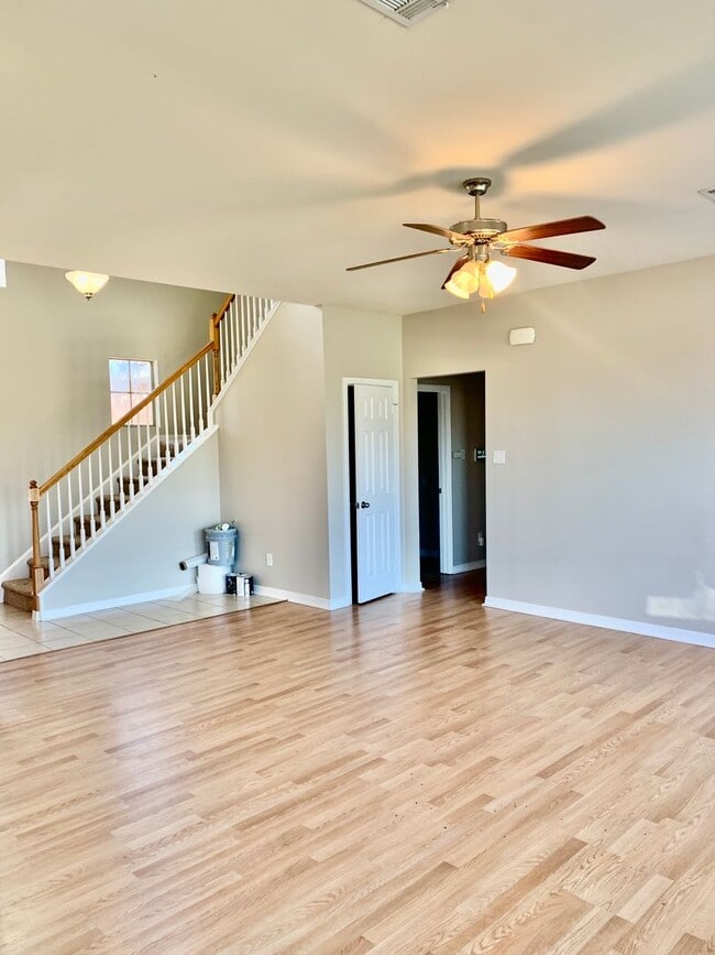 Foto del edificio - Zachary