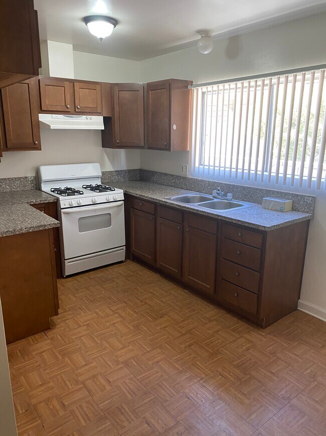 Foto del edificio - 334 W Milford St