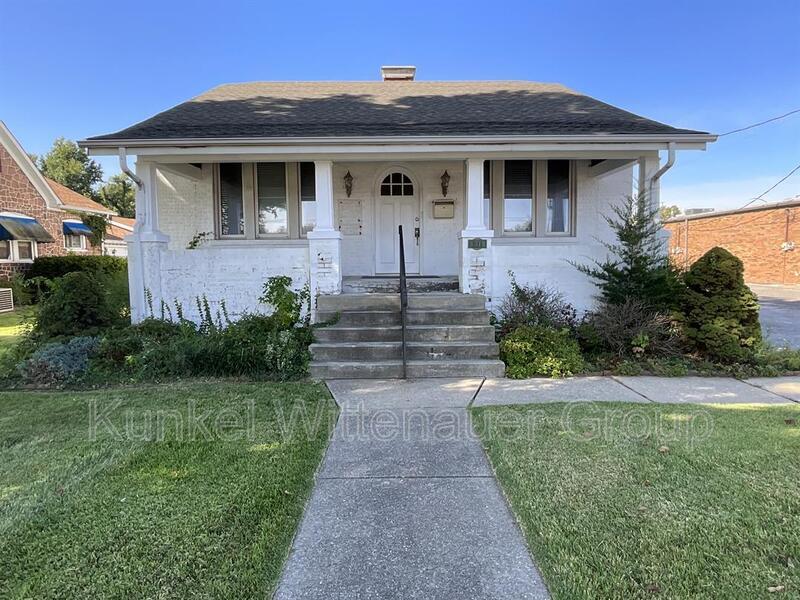 Primary Photo - 6318 W Main St