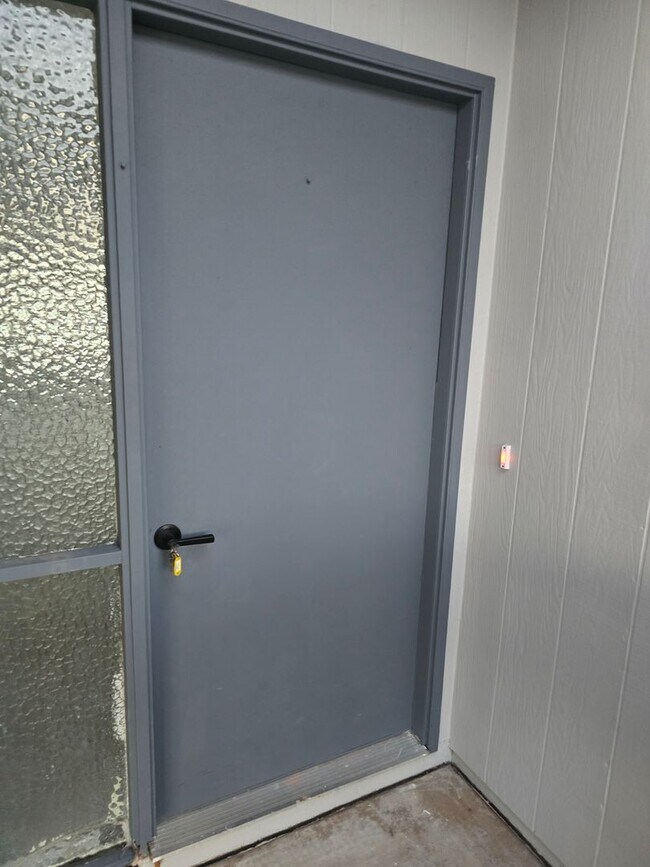 Foto del edificio - Discover This Completely Renovated 4-Bedroom Gem with Pool!