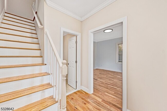Foto del edificio - 493 Teaneck Rd