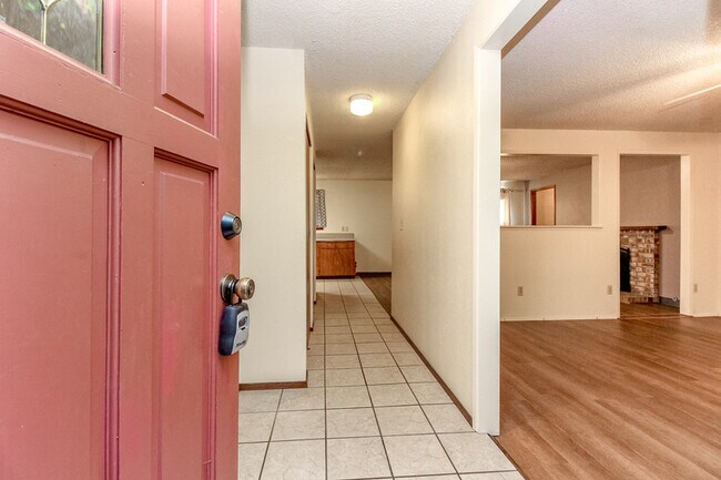 Foto del edificio - 1602 23rd Ave SE