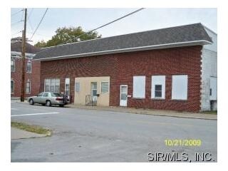 Primary Photo - 118 S Main St
