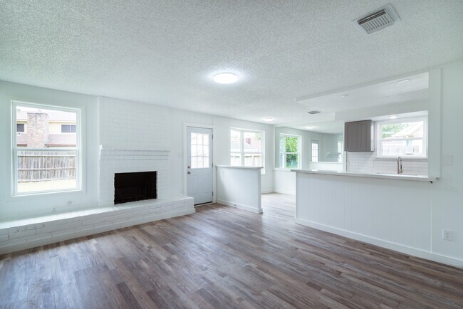 Foto del edificio - 15910 Plagens Ln