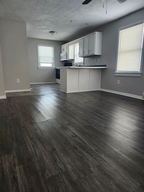 Foto del edificio - 1720 S Sterling Ave