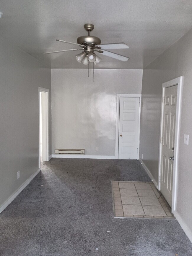 Foto del edificio - 2237 Broadway St