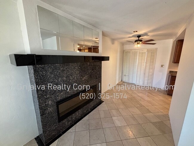 Building Photo - 1444 S Palo Verde Ave
