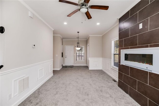 Building Photo - 960 N Grand Ave NW