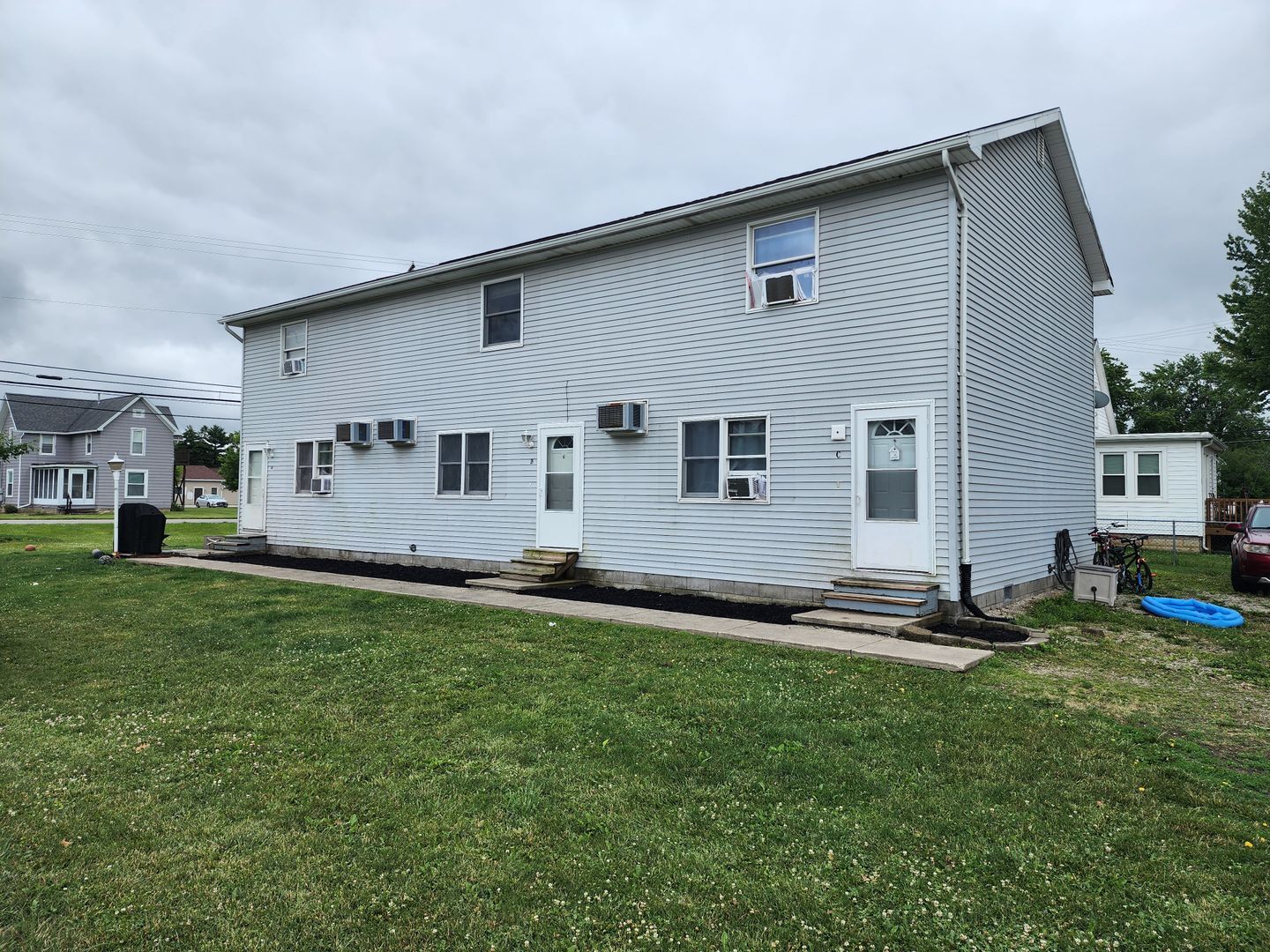613 Cedar St Fremont, OH 43420 – photo 1 of 10