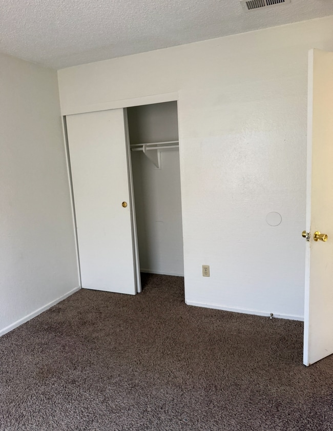 Building Photo - 10476 Charleston Dr