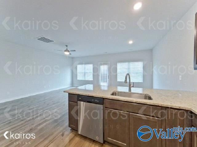 Foto del edificio - 6411 Upchurch Dr