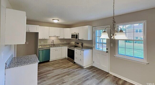 Foto del edificio - 1002 Willow Dr