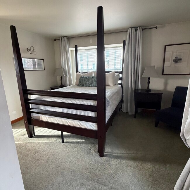 Dormitorio principal en el segundo piso - 1911 24th Ave S