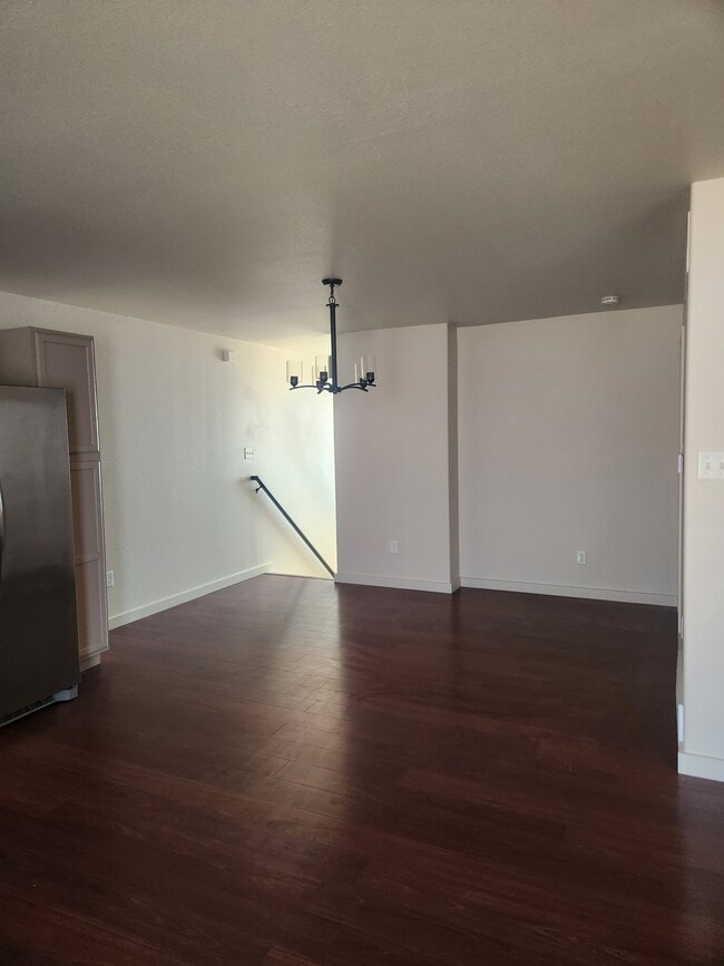 Building Photo - 299 W Palomar Bay