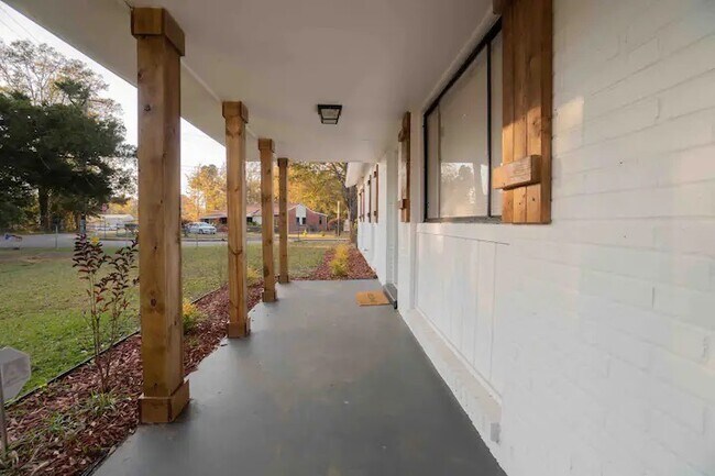 Foto del edificio - 286 W Fleming Rd