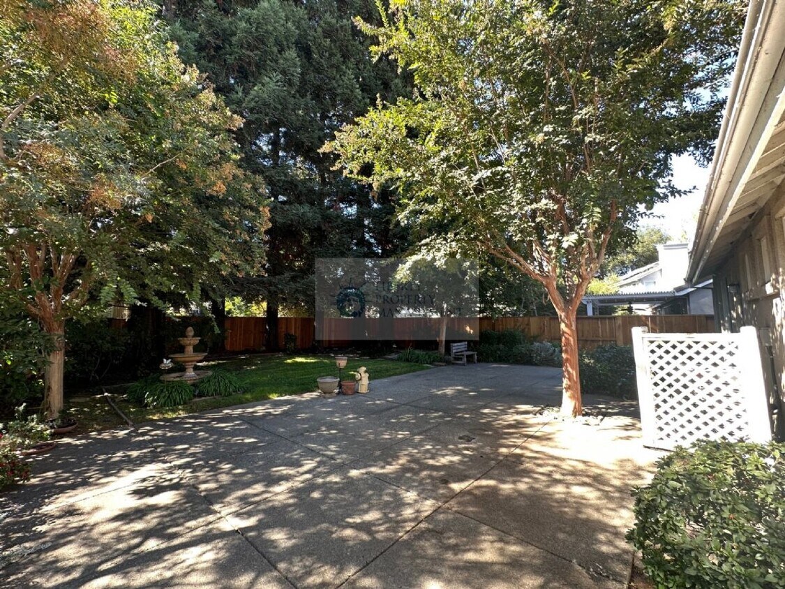 Foto principal - 3822 Brook Valley Cir
