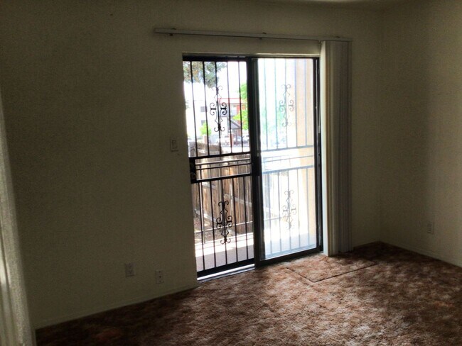 Foto del edificio - 3611 Tyson Pl NE