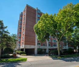 Building Photo - 1020 Grove St
