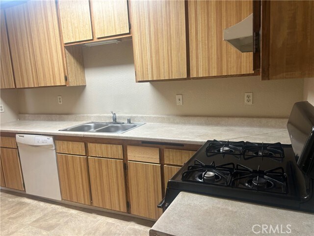 Foto del edificio - 1110 Cleghorn Dr