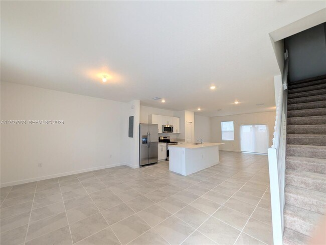 Foto del edificio - 1172 NW 1st Ter