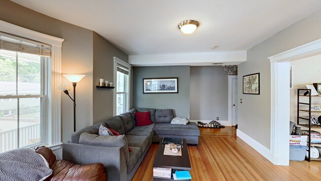 Building Photo - 174 Grampian Way