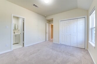 Building Photo - 30243 Twisting Springs Dr