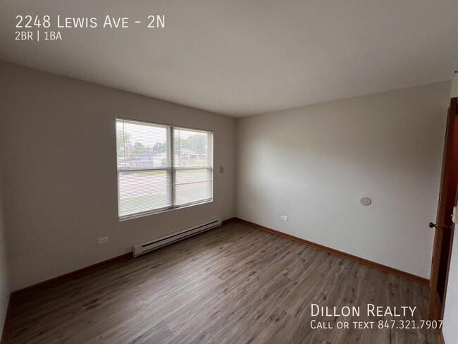 Foto del edificio - 2248 Lewis Ave
