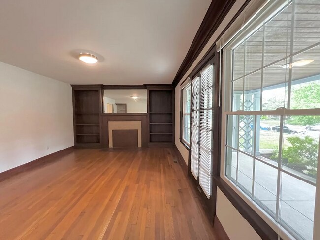 Foto del edificio - 2434 Overlook Rd