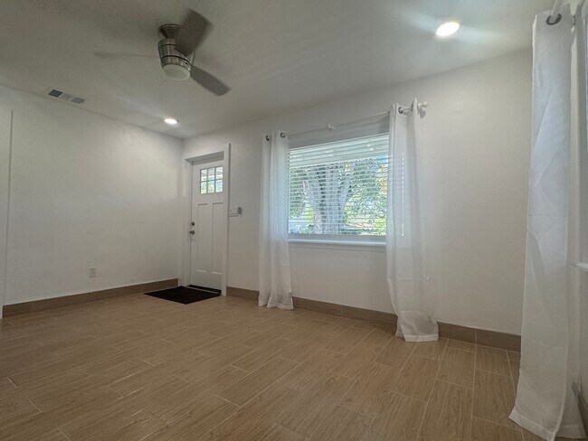 Foto del edificio - 6704 S Faul St