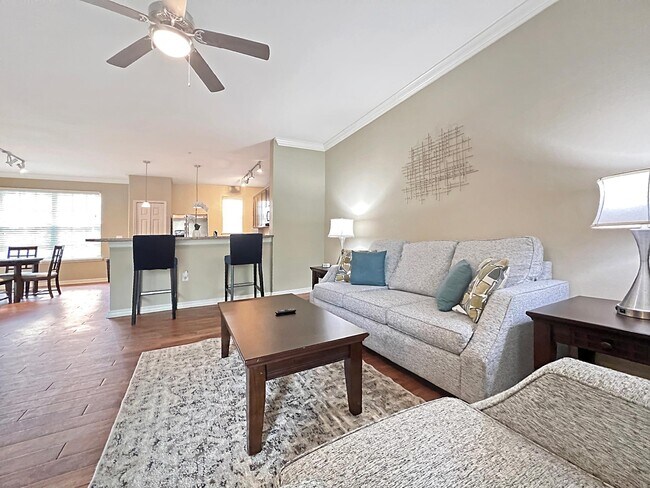 Foto del edificio - 1811 Sweetbroom Cir