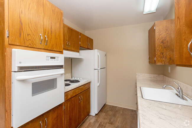 1BR, 1BA - Kitchen - Driftwood Apartments