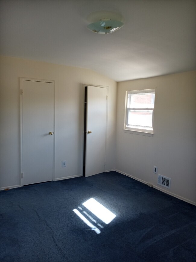 Lots of closets - 4610 204th St