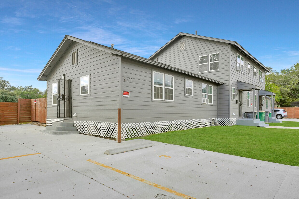 2311 N Louis St Unit 2311, Victoria, TX 77901 Apartments in Victoria