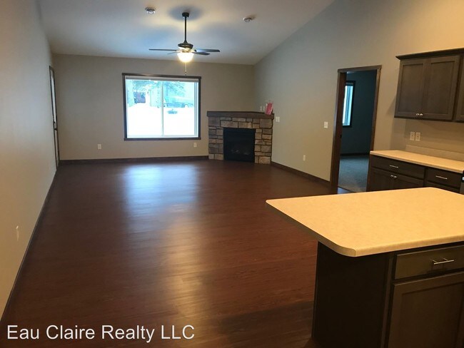 Foto del edificio - 2442 Parkview Ln