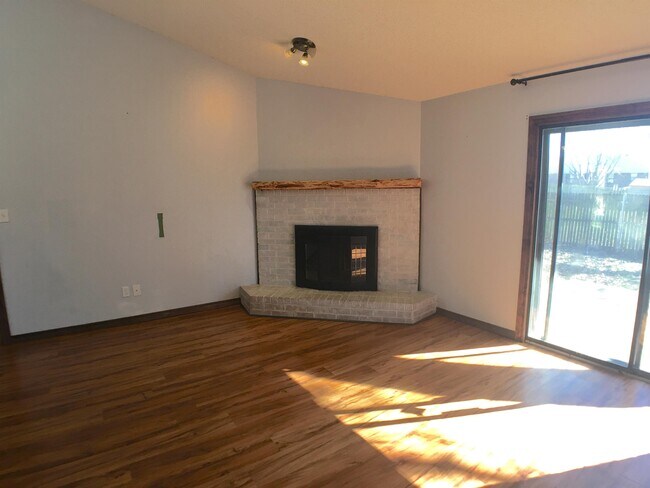 Foto del edificio - 612 Black Hawk Dr