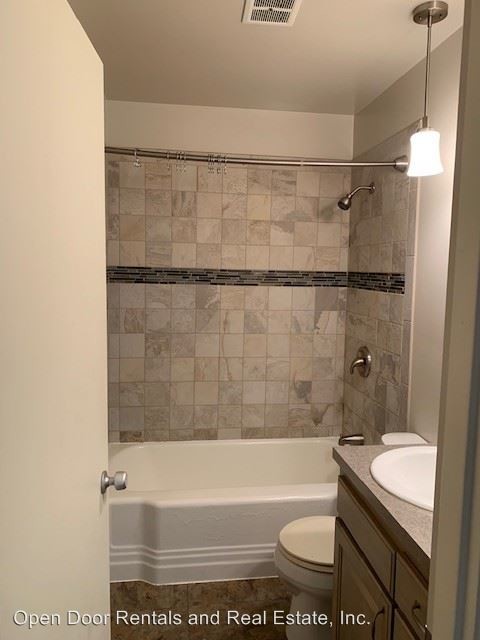 Foto del edificio - 124 W Concord Ln